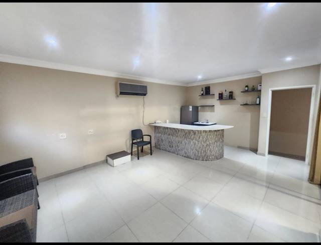 5 BEDROOM HOUSE FOR SALE IN GLENVISTA